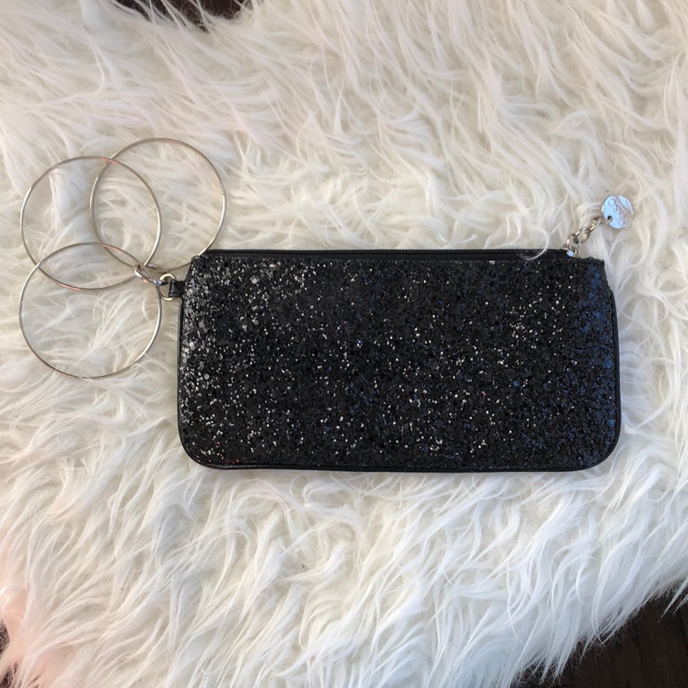 NY&C Clutch Wristlet